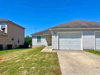 Spacious 3 Bedroom Duplex with Private Backyard in Northeast San Antonio