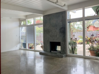 Custom Designed Modern 3 Bedroom Eicher in Palo Alto!