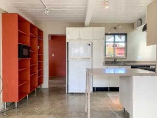 Custom Designed Modern 3 Bedroom Eicher in Palo Alto!