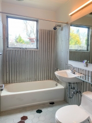 Custom Designed Modern 3 Bedroom Eicher in Palo Alto!