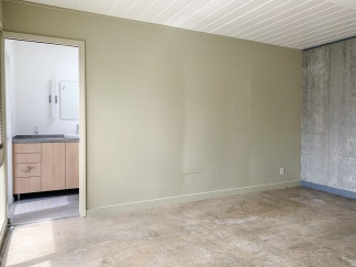 Custom Designed Modern 3 Bedroom Eicher in Palo Alto!
