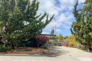 Custom Designed Modern 3 Bedroom Eicher in Palo Alto!