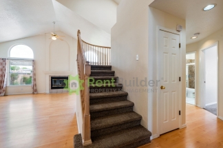WOW CHECK OUT THIS AWESOME HOME IN RIVERVIEW ESTATES