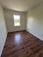 3-Bedroom 1.5 Bath Pet Friendly Townhome @ 106 Elsia Drive.