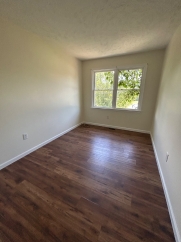 3-Bedroom 1.5 Bath Pet Friendly Townhome @ 106 Elsia Drive.