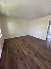 3-Bedroom 1.5 Bath Pet Friendly Townhome @ 106 Elsia Drive.