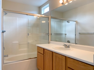 Lovely Bright and Spacious Two Bedroom Tri-Level Condo
