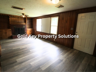 Cute and Cozy 1 BR 1 BA Duplex Close to Downtown and Shopping (SECTION 8 APPROVED)