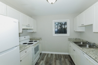 Cozy 2-Bedroom Oasis in Atlanta – Perfectly Situated at 166 Anderson Ave!