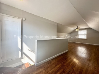 3 Bedroom Bungalow in the Heart of Roseville!