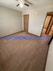 Lovely 2 bedroom townhome in Peculiar
