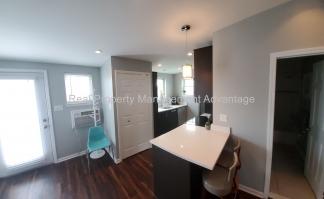 Contemporary Style with 2 Bedrooms and Vaulted Ceilings - Steps from Downtown Ferndale!