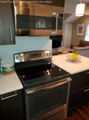 Contemporary Style with 2 Bedrooms and Vaulted Ceilings - Steps from Downtown Ferndale!