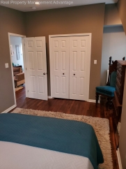 Contemporary Style with 2 Bedrooms and Vaulted Ceilings - Steps from Downtown Ferndale!