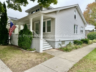 Charming Downtown Ferndale Rental – Prime Location!