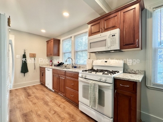 Charming Downtown Ferndale Rental – Prime Location!