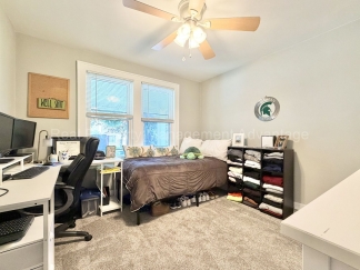 Charming Downtown Ferndale Rental – Prime Location!