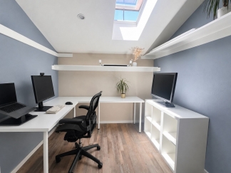 Renovated Los Gatos Retreat Backing to Oak Meadow Park