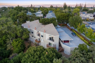 Renovated Los Gatos Retreat Backing to Oak Meadow Park