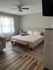 Newly Renovated 2-Bedroom Townhouse in Front Royal _ Pet Friendly well maintained home.