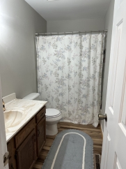 Newly Renovated 2-Bedroom Townhouse in Front Royal _ Pet Friendly well maintained home.