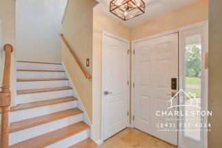 202 Seneca River Dr - Available now!