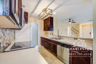 202 Seneca River Dr - Available now!