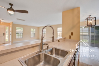 202 Seneca River Dr - Available now!