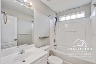 202 Seneca River Dr - Available now!