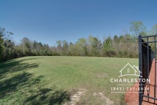202 Seneca River Dr - Available now!