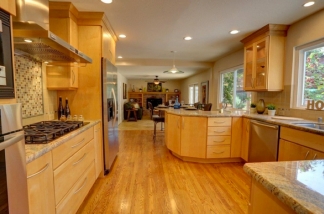 Executive 5BR Home with Private Backyard Retreat