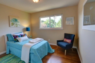 Executive 5BR Home with Private Backyard Retreat