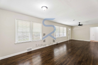 Paws Welcome! Charming 3BR Home in Historic Lithonia