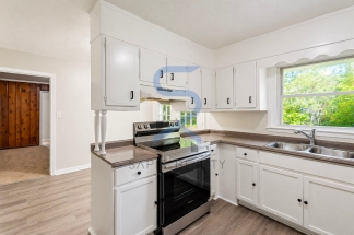 Paws Welcome! Charming 3BR Home in Historic Lithonia