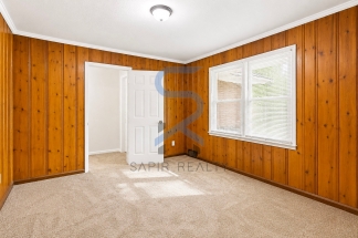 Paws Welcome! Charming 3BR Home in Historic Lithonia