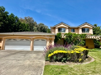 Los Gatos 4 Bedroom Spacious Home in Great Neighborhood With Pool!