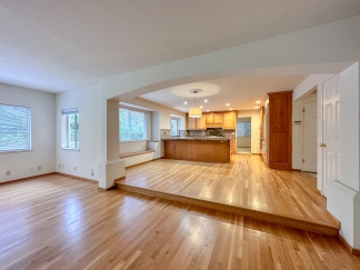 Los Gatos 4 Bedroom Spacious Home in Great Neighborhood With Pool!