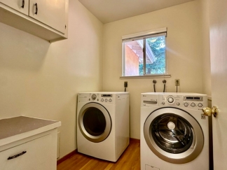 Los Gatos 4 Bedroom Spacious Home in Great Neighborhood With Pool!
