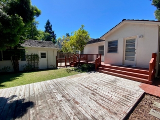 Charming Palo Alto Single-Story Home with Private Backyard