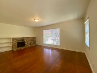 Charming Palo Alto Single-Story Home with Private Backyard