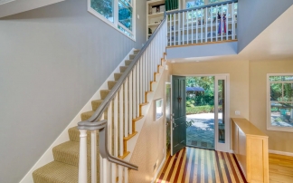 Woodside Classic 3 Bedroom on Beautiful Park Like Yard