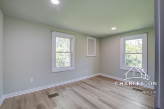 200 Easy St - Available Now!