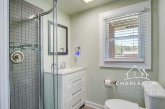 200 Easy St - Available Now!