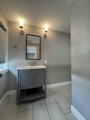 Free Application Fee — Refunded Upon Approval Through August 31! Downtown Winchester Living – Fully Renovated 3-Bedroom, 3 Bath Apartment! Water and Sewer Included.