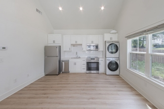 Modern 2‑Bedroom Retreat Near Westside Reservoir Park | 18-Month Lease