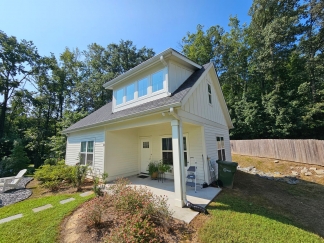 Modern 2‑Bedroom Retreat Near Westside Reservoir Park | 18-Month Lease
