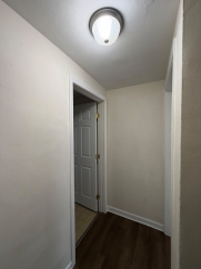 402 Cherrydale Avenue | 2-Bedroom Apartment for Rent with Shared Courtyard and Lawn Care Included | Available Now 402 Cherrydale Avenue | 2-Bedroom Apartment for Rent with Shared Courtyard and Lawn Care Included | Available Now