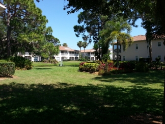 Plaza De Flores Gem: 2BR/2BA Sarasota Condo with Premium Amenities