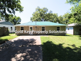 MUNCIE 3 BR 1 BA House with New Flooring and Paint (SECTION 8 APPROVED)