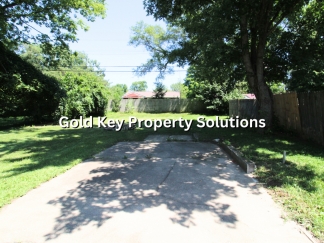 MUNCIE 3 BR 1 BA House with New Flooring and Paint (SECTION 8 APPROVED)
